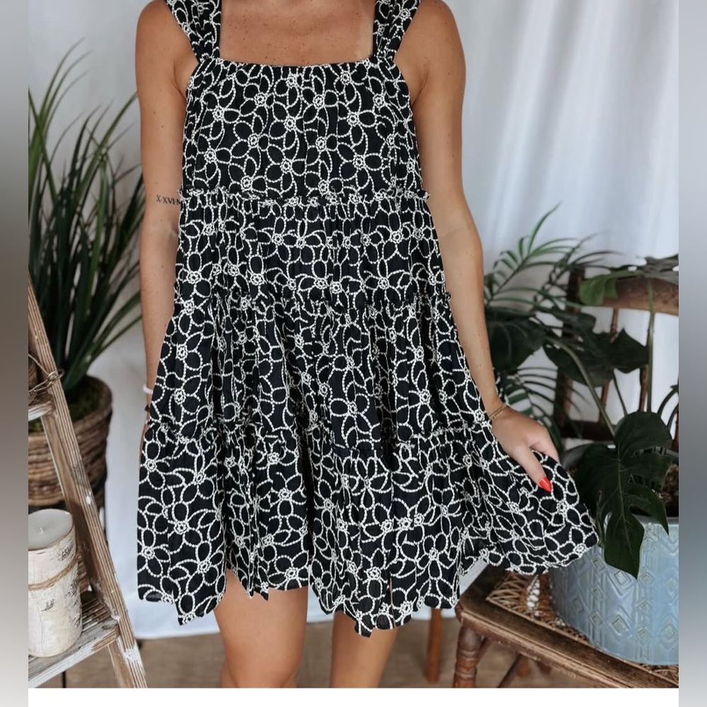 Navy blue and White Floral embroidered Mini Dress - small